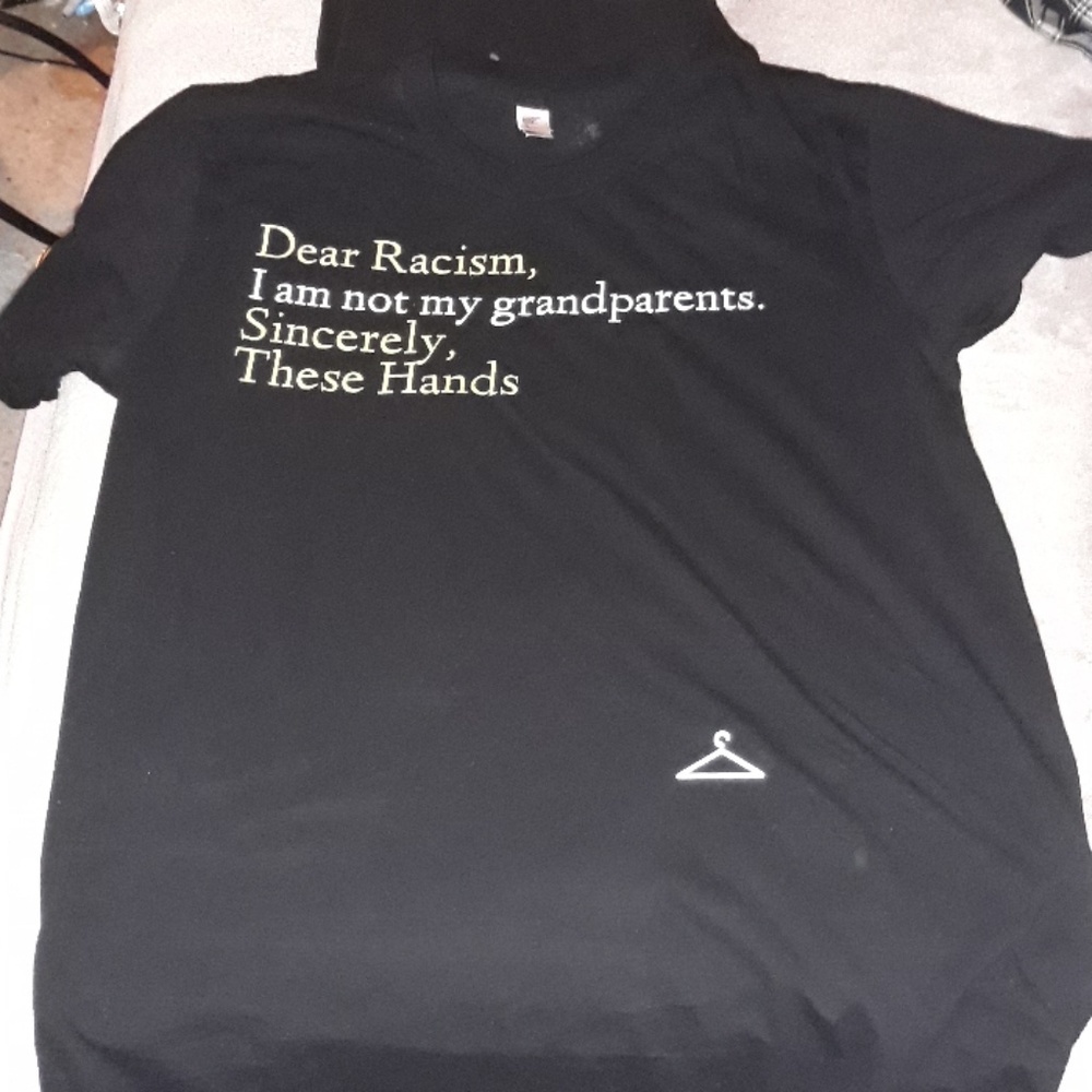 NEXT LEVEL SIZE MEDIUM TEE NWOT♥️